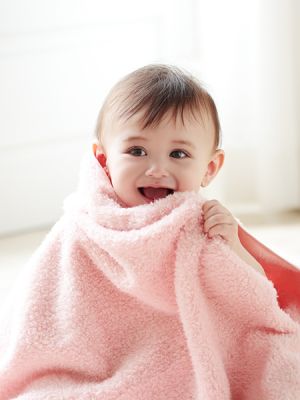 From beauty to healthy foods, to house supplies. SARAYA has all the solutions to take care of the most important people to you.