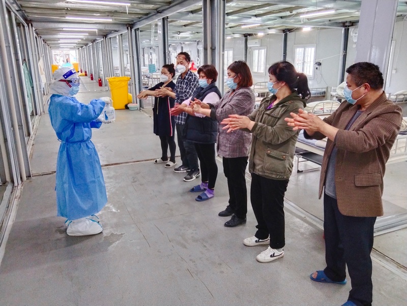 Training of healthcare workers at the temporary healthcare facility in Shanghai with Alsoft