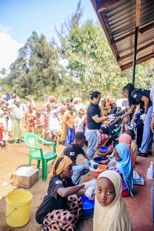 CHPs wash patients' feet in turn as residents wait